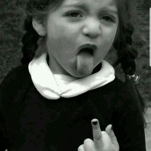 Meet your Posher, Karie